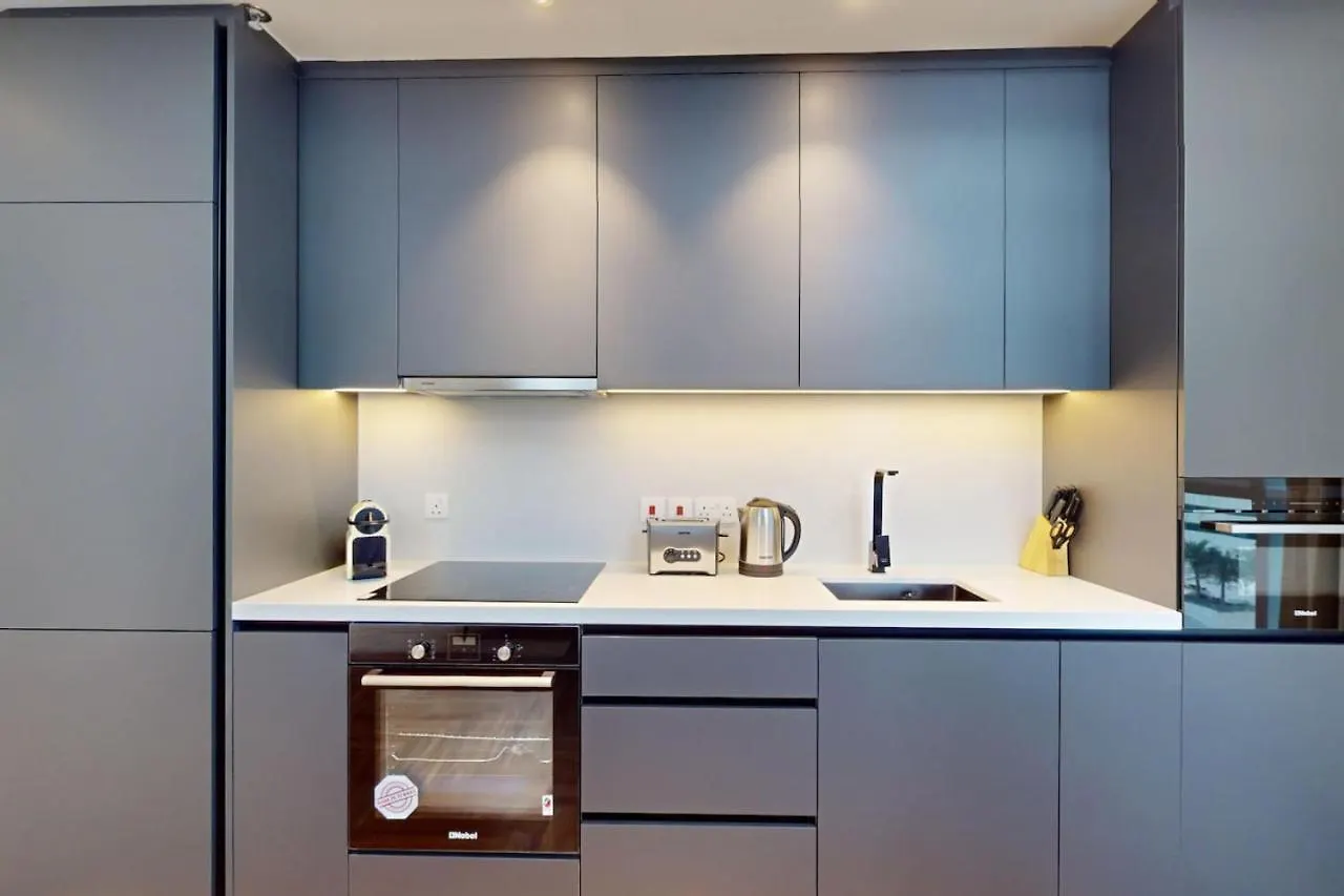 Torch Tower - Glamorous Two Bedroom Dubai 0*,  Emirados Árabes Unidos