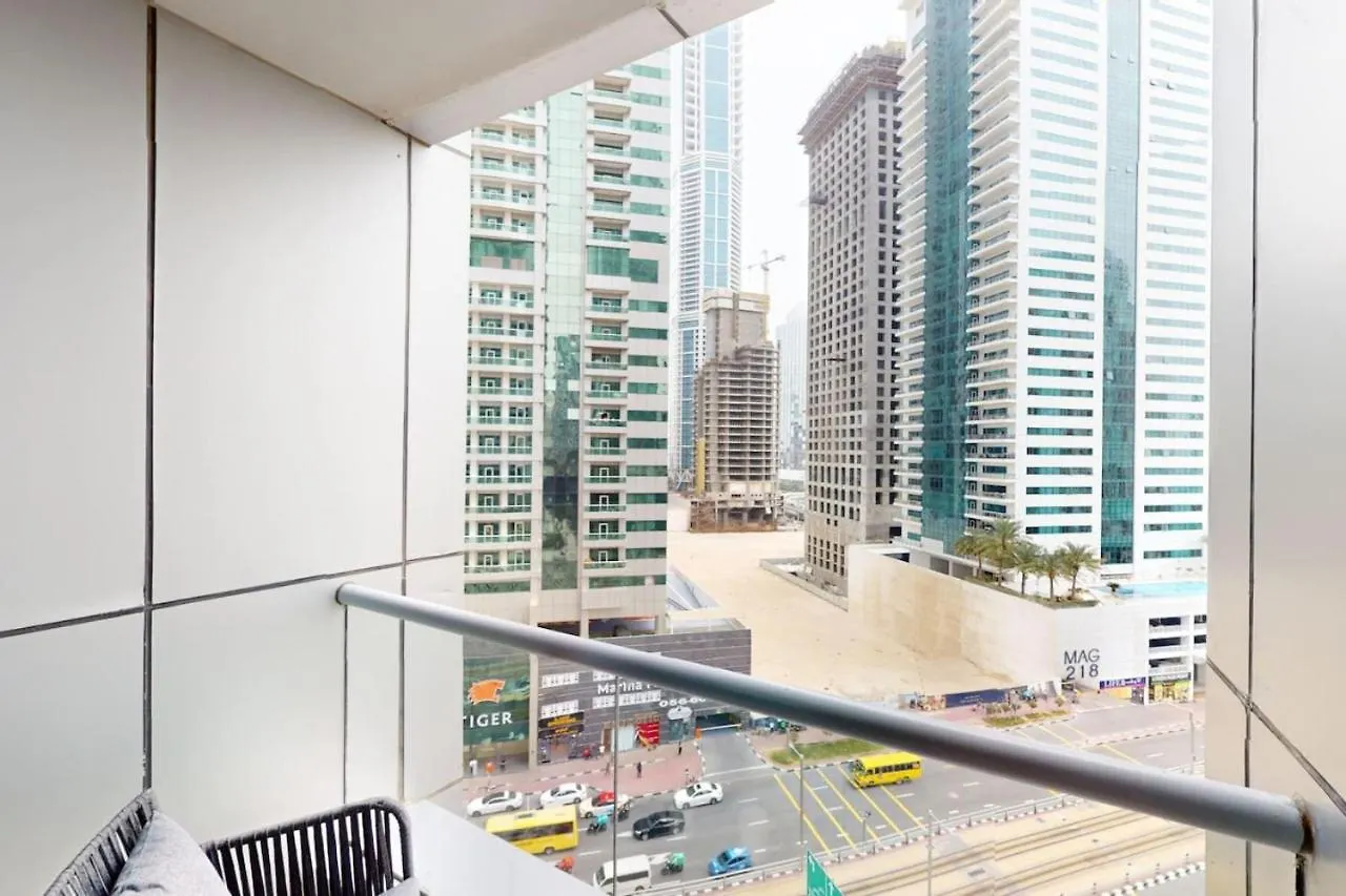 Torch Tower - Glamorous Two Bedroom Dubai Apartamento